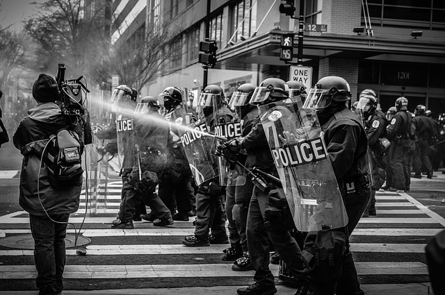 Αστυνομία, Δικαιώματα και Δημοκρατία