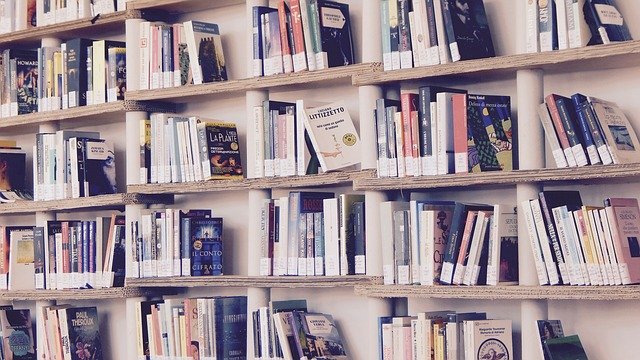 Πέντε βιβλία που αξίζουν την προσοχή σας - Βιβλιοθήκη