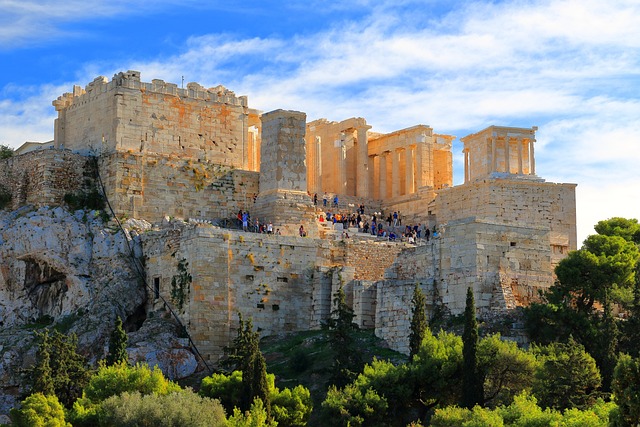 Αθήνα: Η πόλη με τα χίλια πρόσωπα