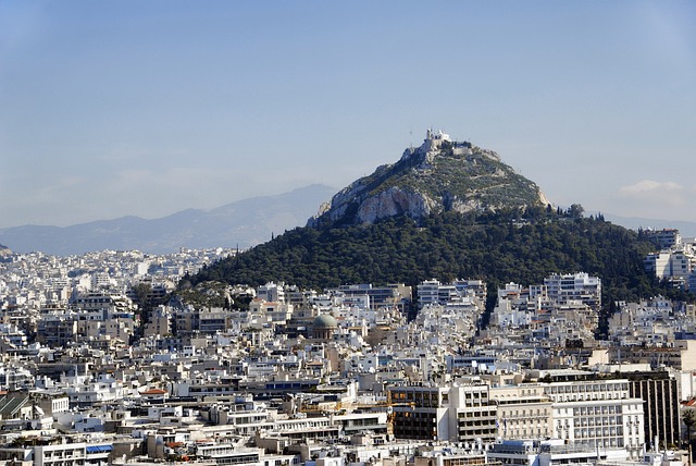 Αθήνα: Η πόλη με τα χίλια πρόσωπα