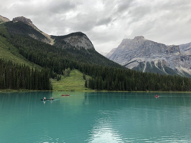 Emerald Lake: Μία πανέμορφη λίμνη στον Καναδά